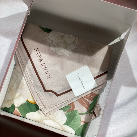 Nina Ricci Scarf🦃$3 Pick1!! - Picture 5 of 6